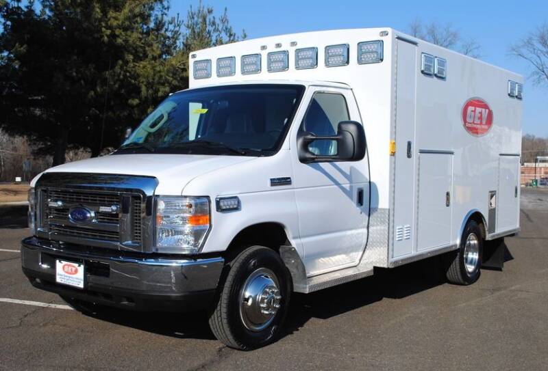 Ford E350 Type III Ambulance 2023 - ASV - #3252