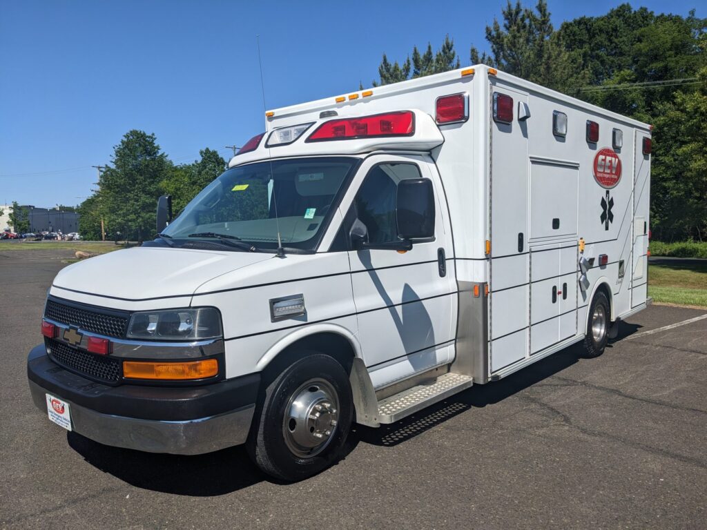 Chevrolet G4500 Type III Ambulance 2016 RWD - Demers - #2530