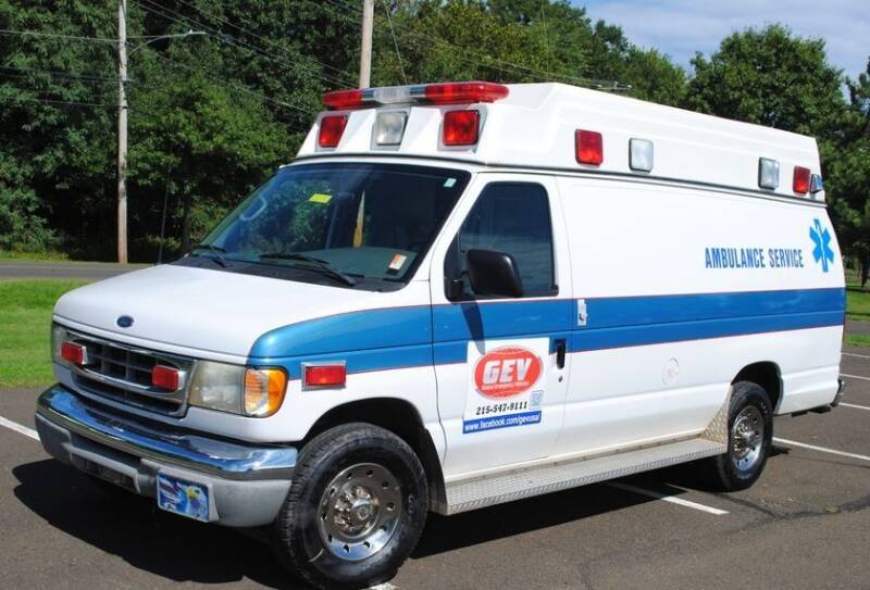 Ford E350 Type II Ambulance 2001 - Taylor Made - #2240